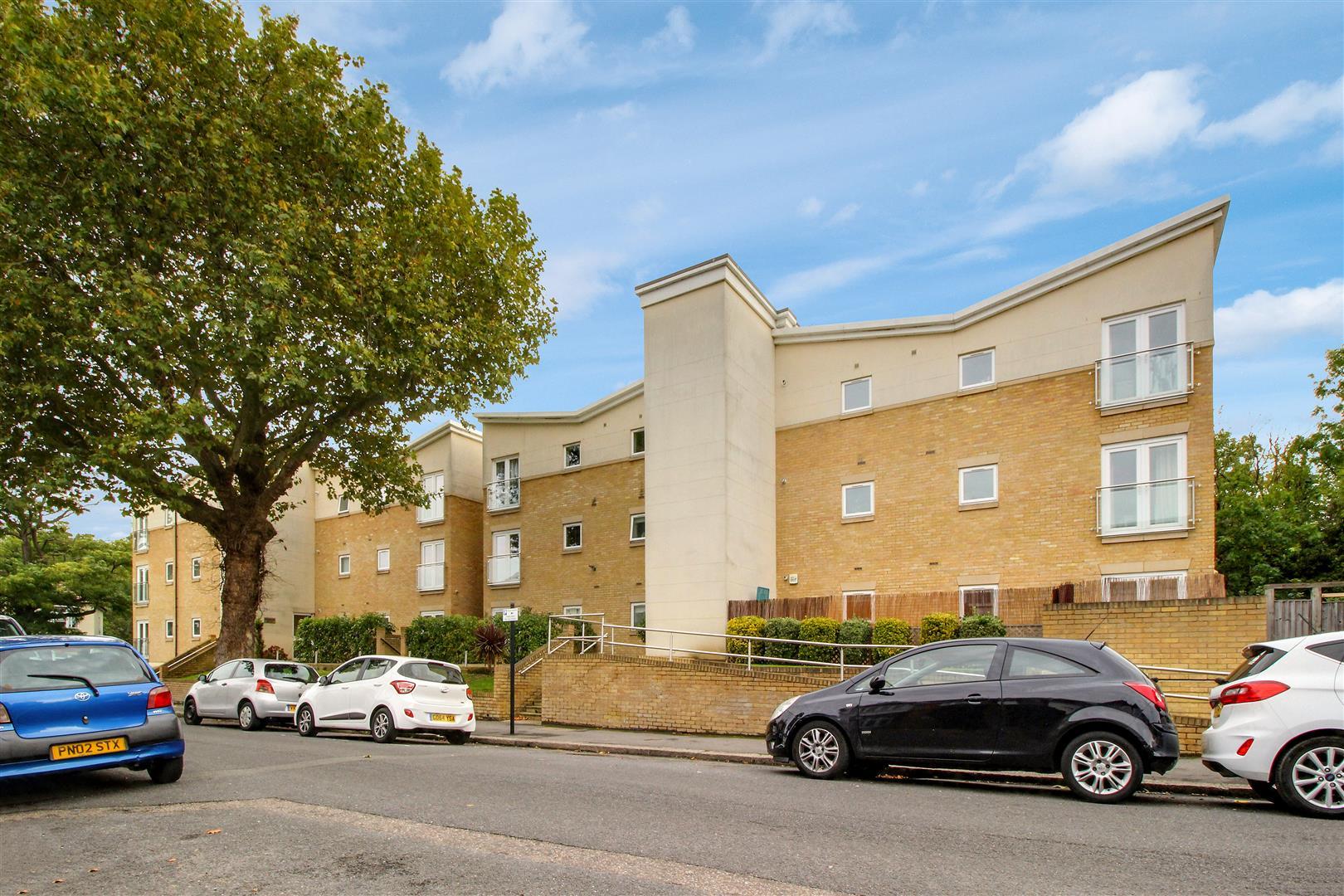 Florence Avenue, Enfield, EN2 Lanes Estate Agents